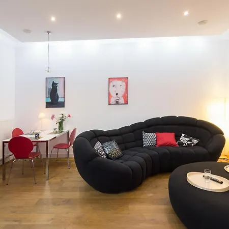 Modern, Stylish And Comfy In Trendy Jewish Quarter Daire *