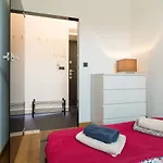 Modern, Stylish And Comfy In Trendy Jewish Quarter